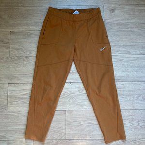 NIKE Shield Women's M Joggers